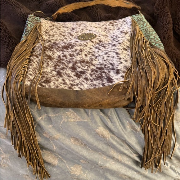 Chic Leather Fringe Shoulder Bag